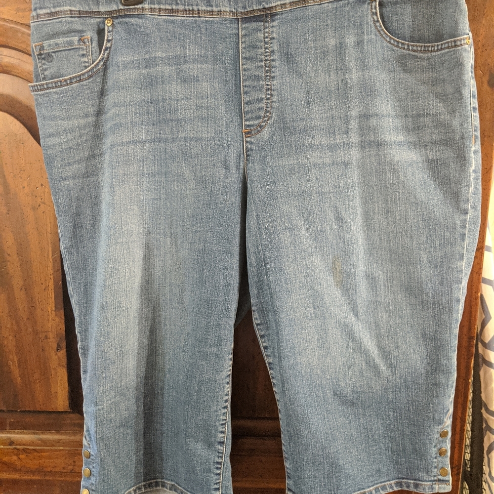 Demin capris
